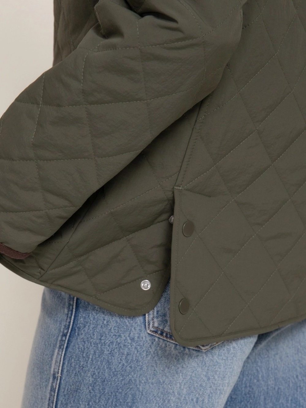 Quilted Olive Green Puffer Jacket with Contrast Brown Collar - Women - Picture 4 of 4